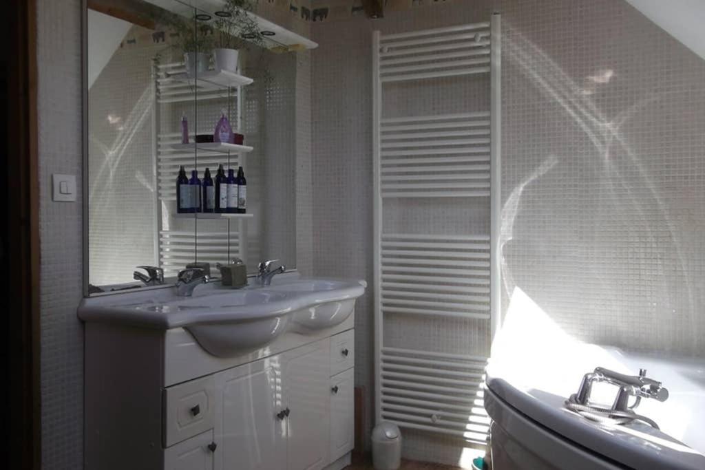 Jolie Maison Avec Jardin - 2 Chambres Le Hamel  Zewnętrze zdjęcie