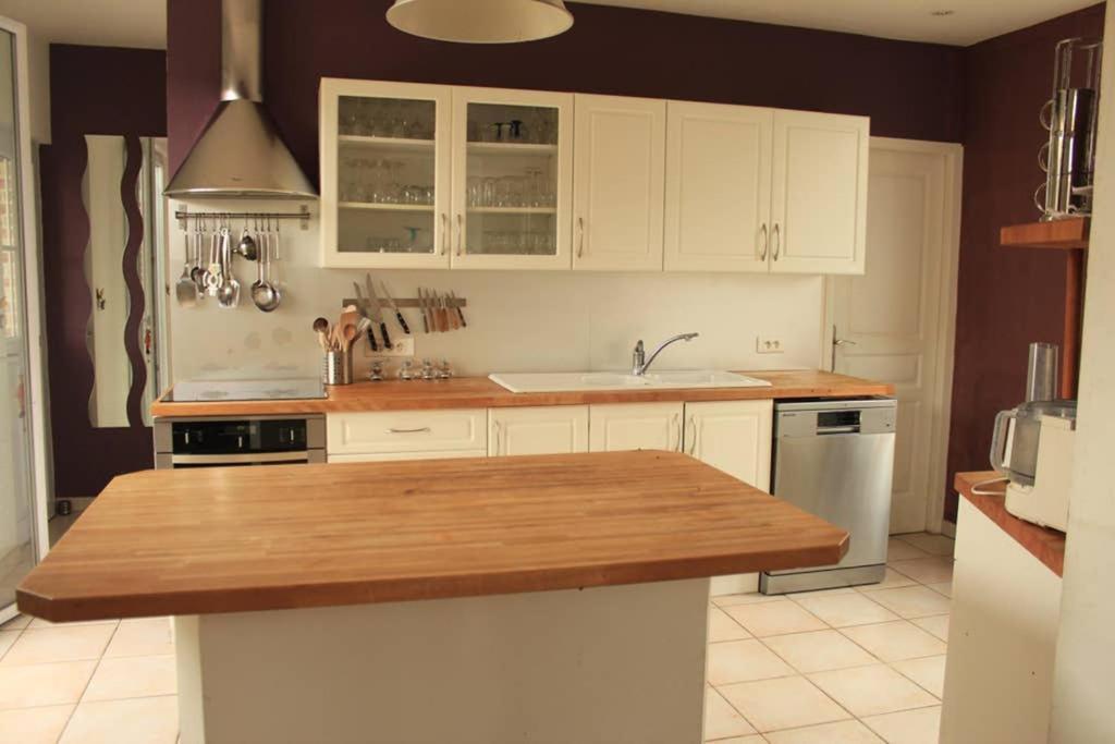 Jolie Maison Avec Jardin - 2 Chambres Le Hamel  Zewnętrze zdjęcie